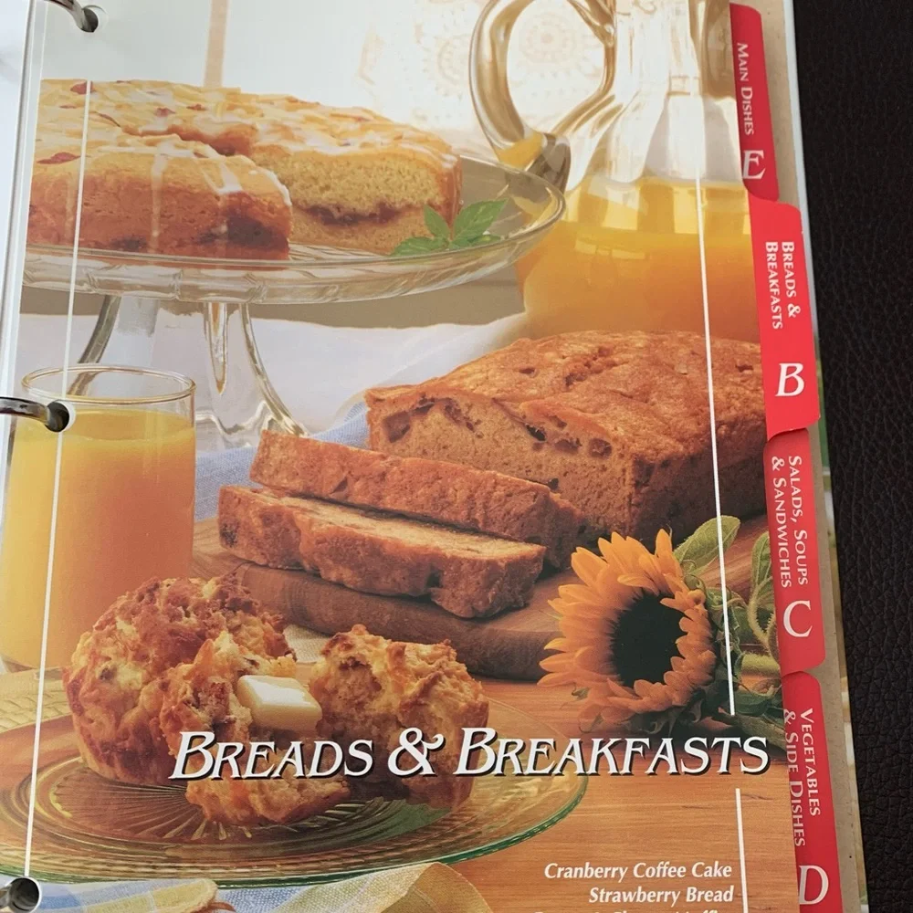 Vintage Cookbook 3 Ring Binder Simply Delicious Herbergers Employees Recipes